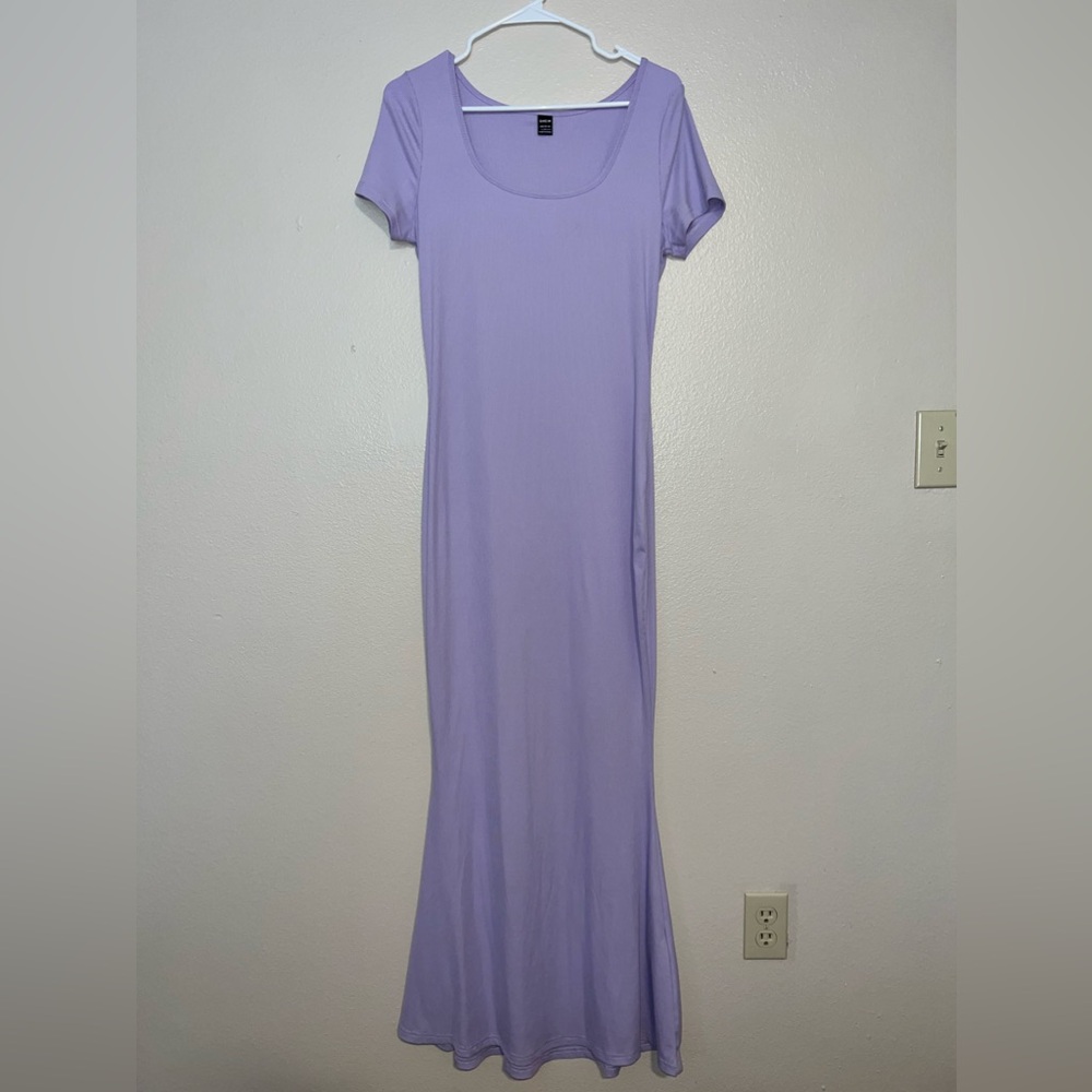 Dress - Picture 2 of 4